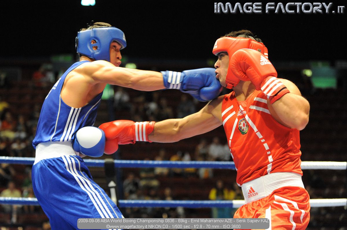 2009-09-06 AIBA World Boxing Championship 0836 - 69kg - Emil Maharramov AZE - Serik Sapiev KAZ